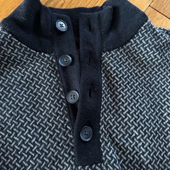 Untuckit Quarter Button Navy Sweater - Never Worn!